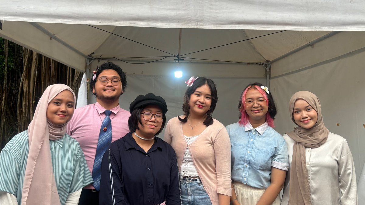 4aubade's tweet image. full team wak