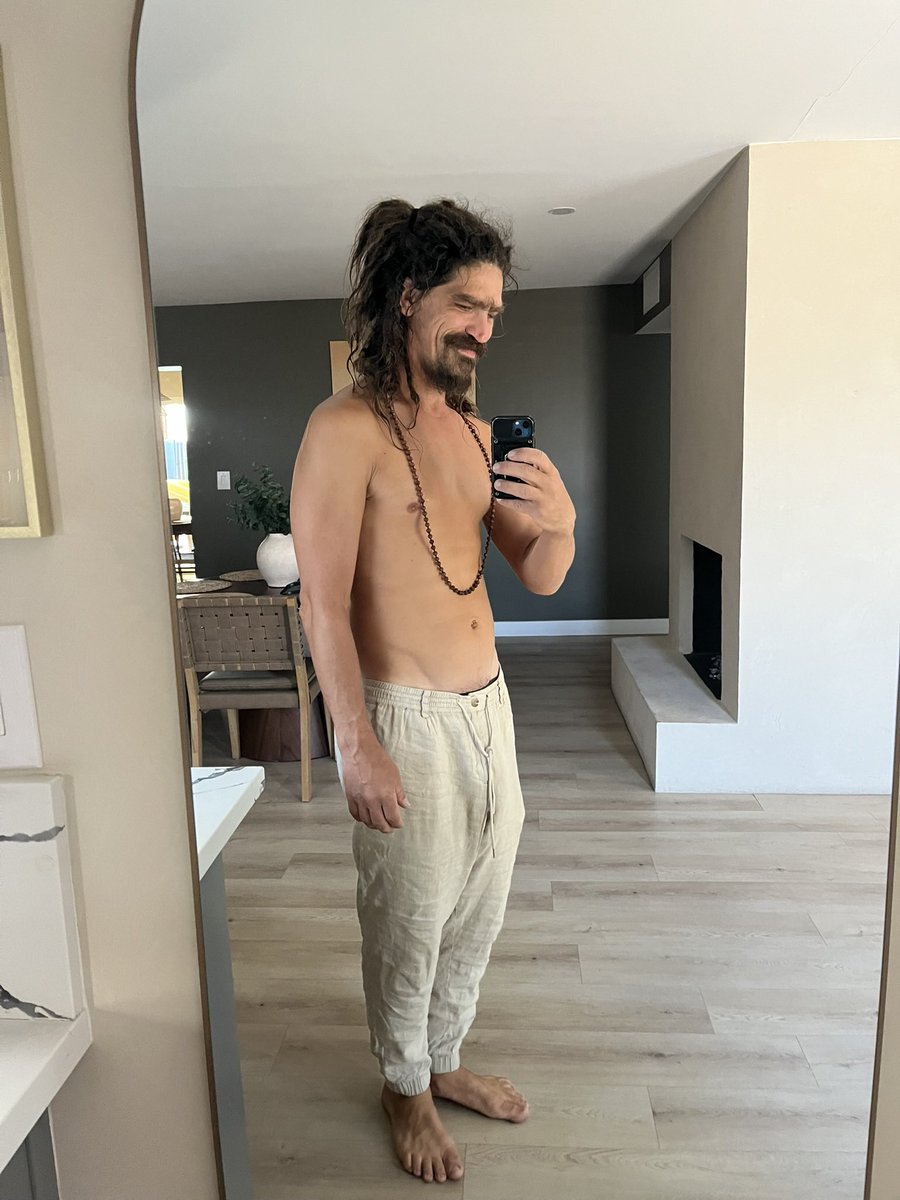 Bruce Venture SFW tweet media