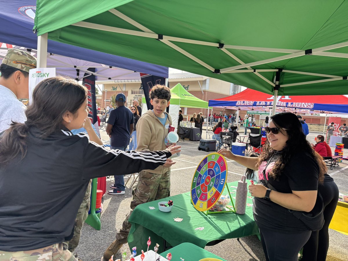 Petrosky Elementary tweet media