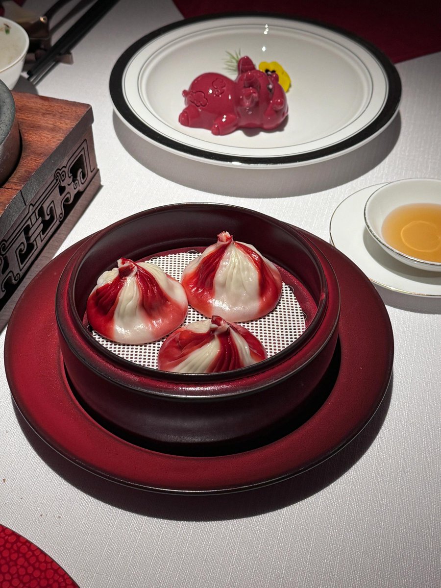 ff6_js's tweet image. 🏁💎 Every mile is a reminder of how far she’s come.