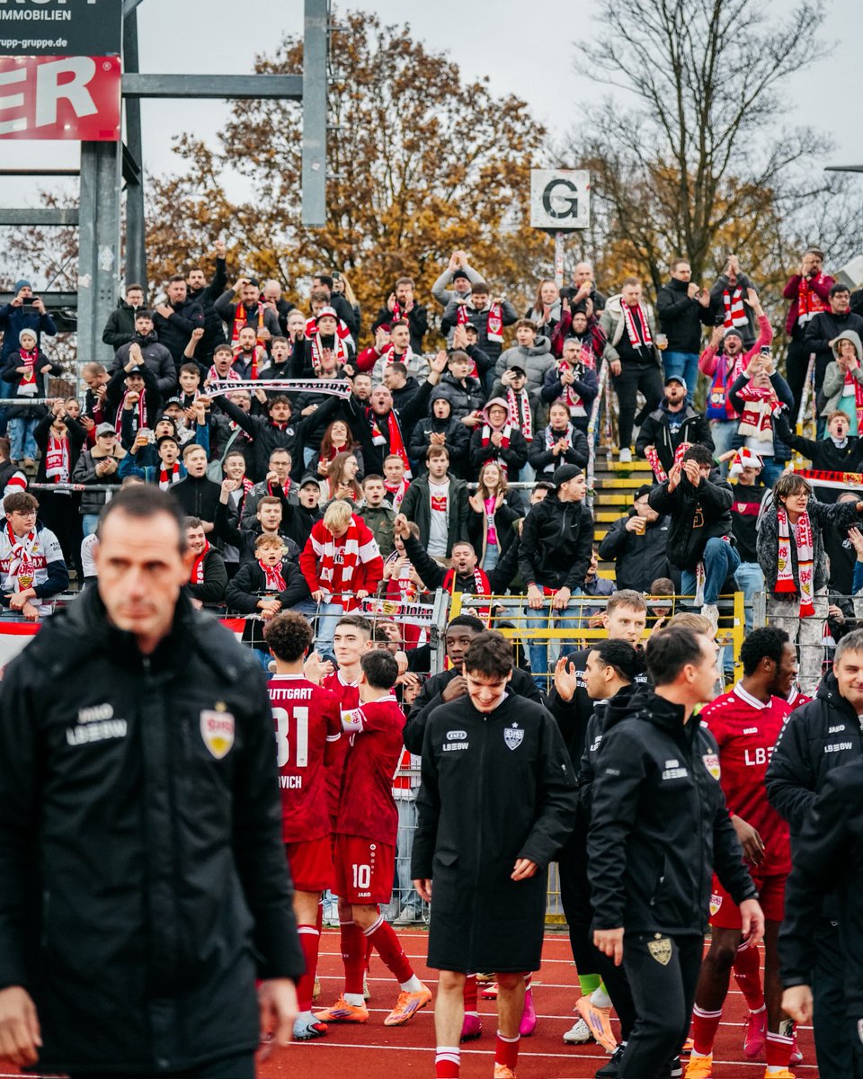 600 VfB-Fans haben die #VfBU21 heute in Ulm unterstützt und gefeiert! 💪 Vielen Dank! ⚪️🔴

#jungundwild | #VfB