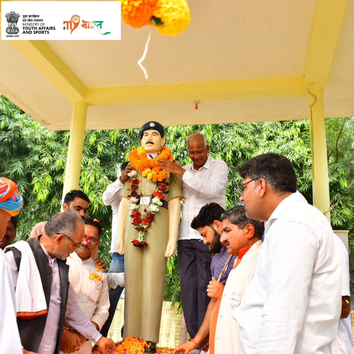 NMahendragarh's tweet image. MY Bharat, Ministry of Youth Affairs and Sports.  Sardar@150 Unity March.
In Narnaul, Haryana, citizens enthusiastically joined the Sardar 150 Unity March, celebrating Sardar Vallabhbhai Patel’s vision of Ek Bharat, Aatmanirbhar Bharat.

#Sardar150UnityMarch
#NationalUnityDay 🇮🇳