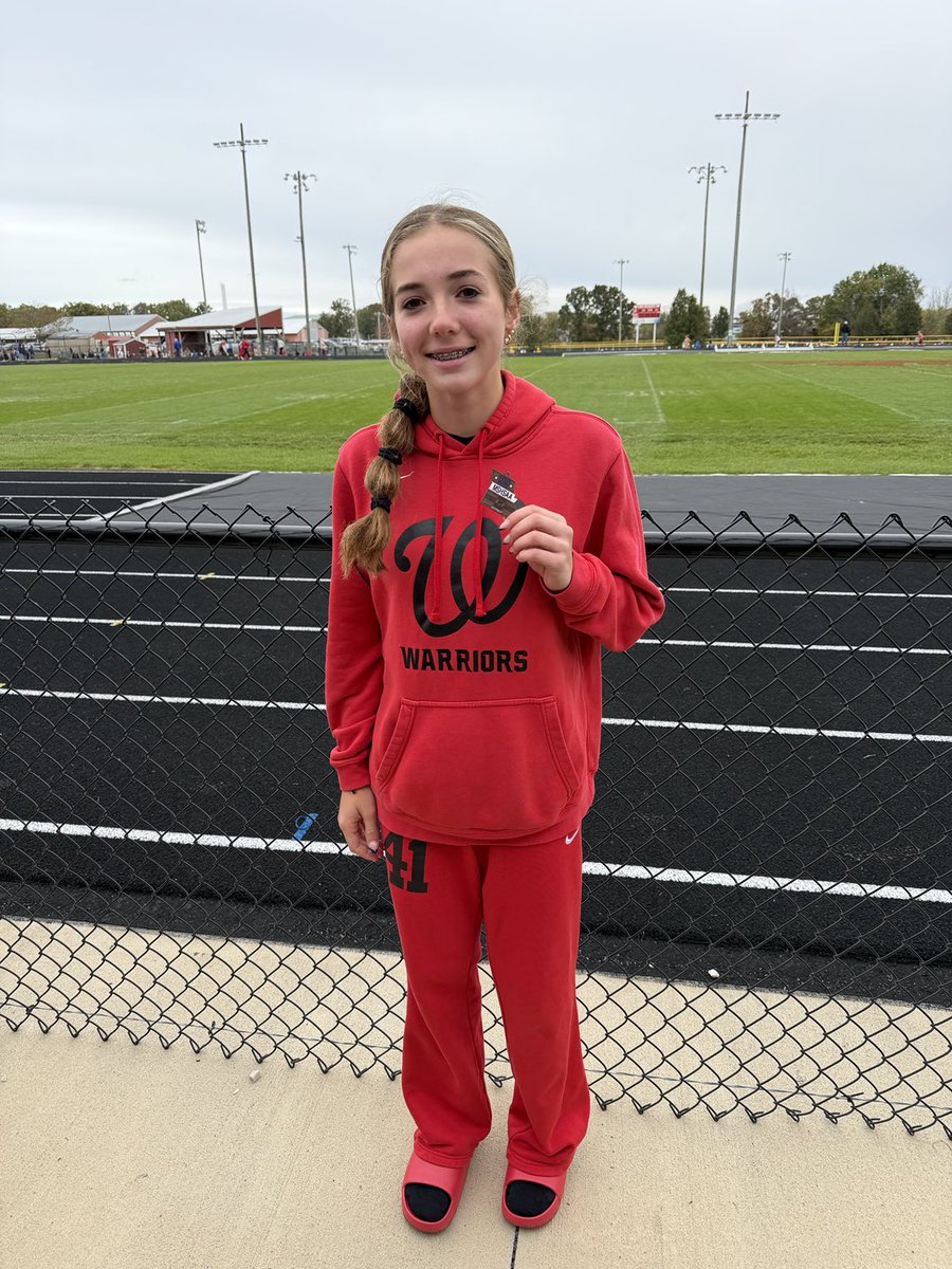 Kerley is headed to state! She finished 25th in the district run and she will be running in Columbia next week! Congrats to Evelyn and Coach G! #oWnit