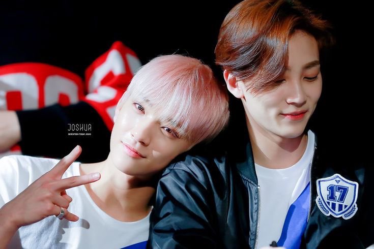 eusexshua's tweet image. jihan leaning their heads on each other &amp;lt;3 

sometimes home isn’t a place, it’s a person