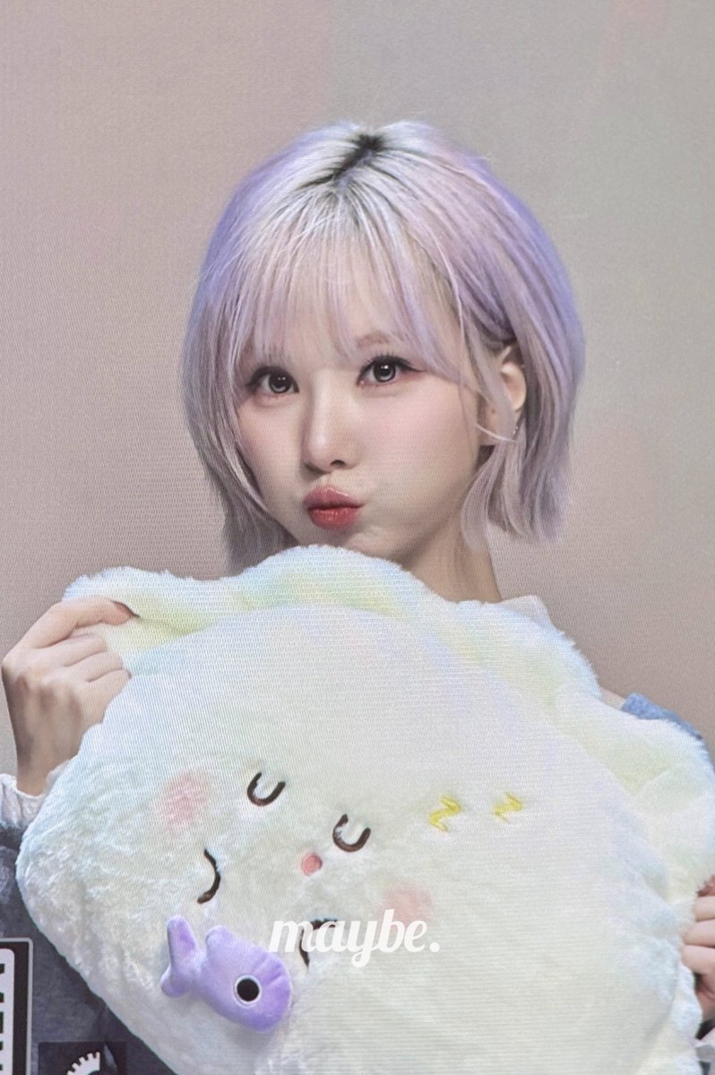 maybe_jeb's tweet image. 251101 #비비지 #VIVIZ #은하 #EUNHA