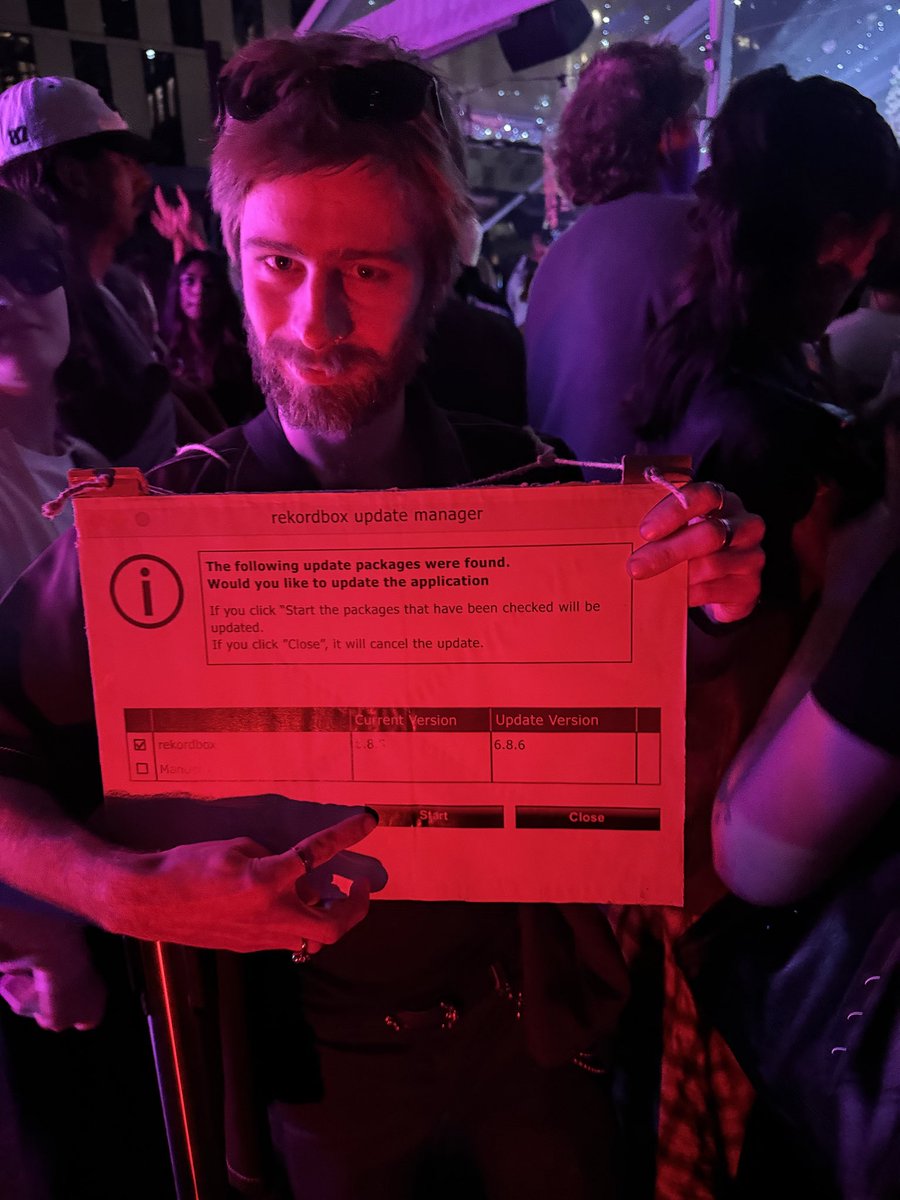 I hate straight Halloween because what do u mean ur dressed as a Rekordbox update notification