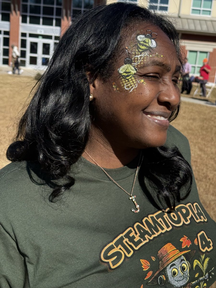 msuchengoddy's tweet photo. We are having a blast at STEAMTOPIA!!! Come join us until 2:00 PM today!! @OakleyTigers @FultonCoSchools @jasonjstamper @APJordan12 @DeShuntaAdams @KimberlyRDove @Franchesca_Warr https://t.co/gyleMksX6d