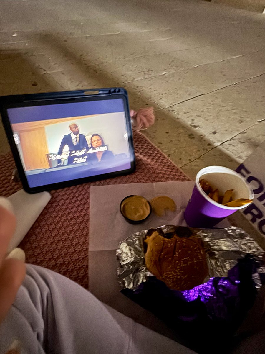 لااانـاا tweet media