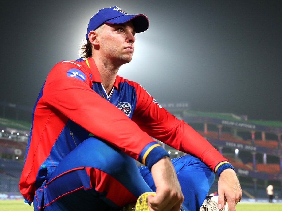 DelhiKaKing18's tweet photo. TREND ALERT 🚨
After the recent rumours, I’m starting a new hashtag #DCNeedsStubbs
 
Urging every DC fan to use this hashtag and try to spread it in hopes of a miracle to happen ‼️‼️ https://t.co/rxdCRp8NhB