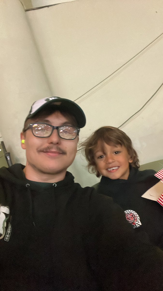 baperizerr's tweet image. #monsterjam with my nephew