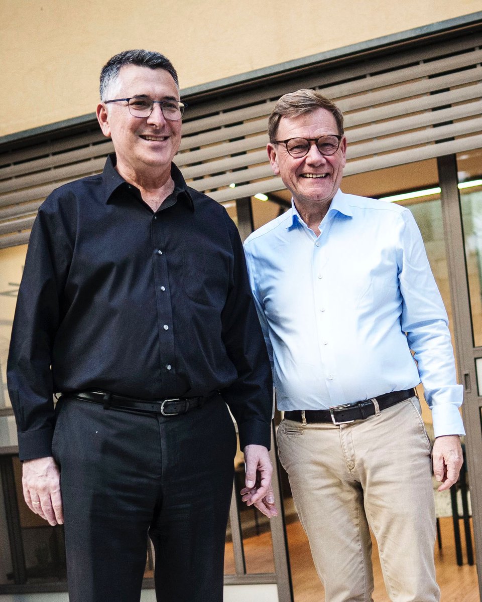 שמחתי לארח בביתי את עמיתי שר החוץ הגרמני יוהאן וואדפול, המבקר באזורנו.  
קיימנו שיחה מקיפה על עזה ותוכנית טראמפ, סוריה, לבנון, איראן, תימן וכמובן גם על סוגיות ביחסים הבילטרליים בין המדינות. 
הדגשתי בשיחה את התחמשותו המחודשת של חיזבאללה בלבנון ומשמעויותיה החמורות לבטחון ישראל