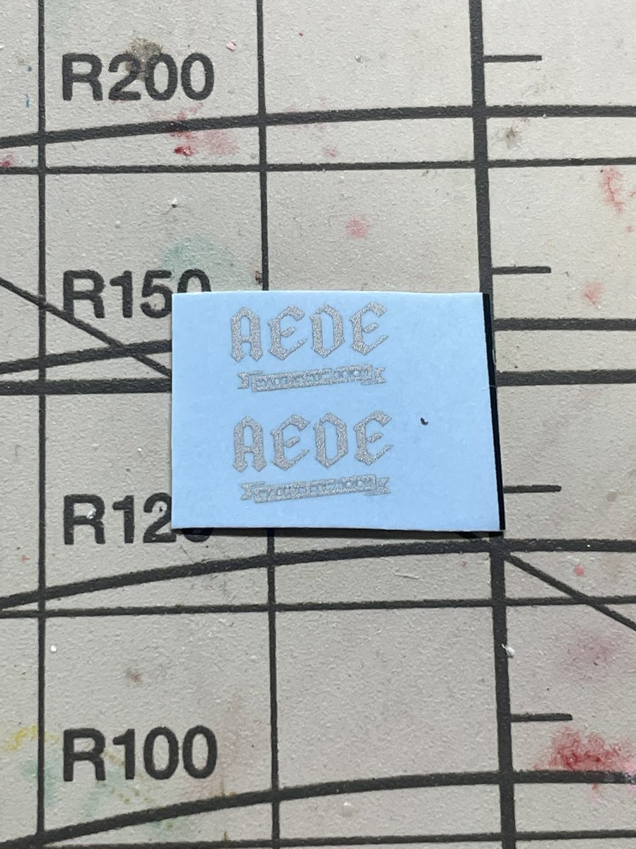 組立て前のデカール貼ったり細部を整えたりの局面で、どこに貼ったらよいのかわからないデカールの存在に気がついて真夜中にひとり戸惑っております💦
#ゼンゼロ
#ルーシー