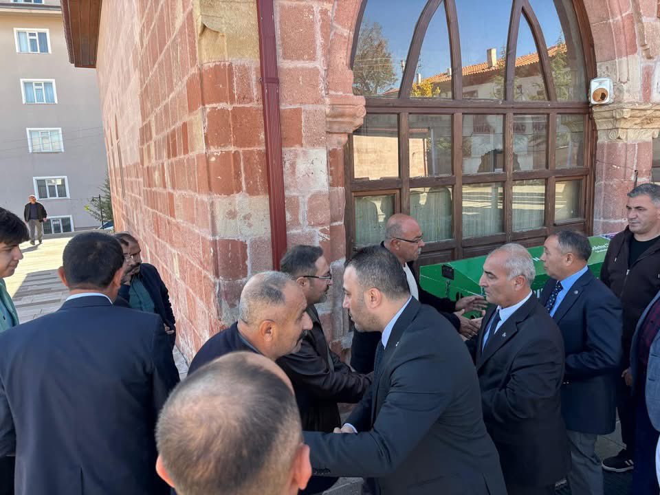 📍 KIRIKKALE / KESKİN

Kıymetli hemşehrimiz Allahverdi Boran’ın annesi Sabriye Boran’ın cenaze törenine katılım sağladık.

Merhumeye Allah’tan rahmet, kederli ailesine ve yakınlarına başsağlığı diliyoruz.
Rabbim mekânını cennet, makamını âli eylesin.