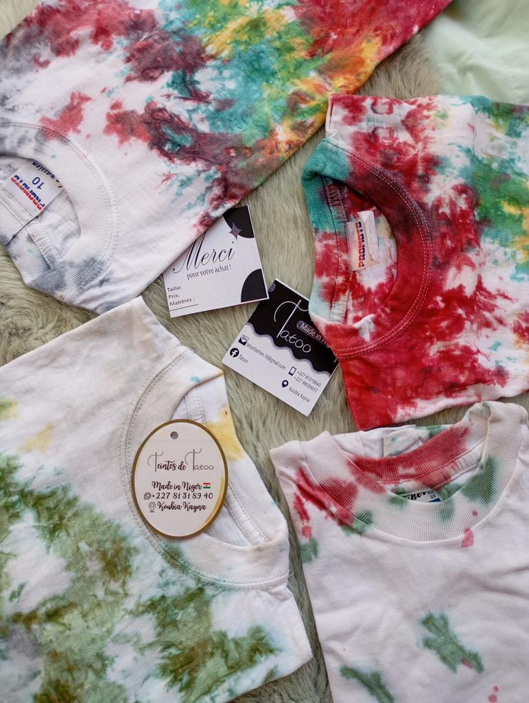 Les tee-shirts tailles S et pour enfants sont disponibles à partir de 2000fr et 3000fr.

Contact : 81 31 89 40 

Nous sommes à la foire du week-end à Noom Hôtel.

On peut aussi livrer