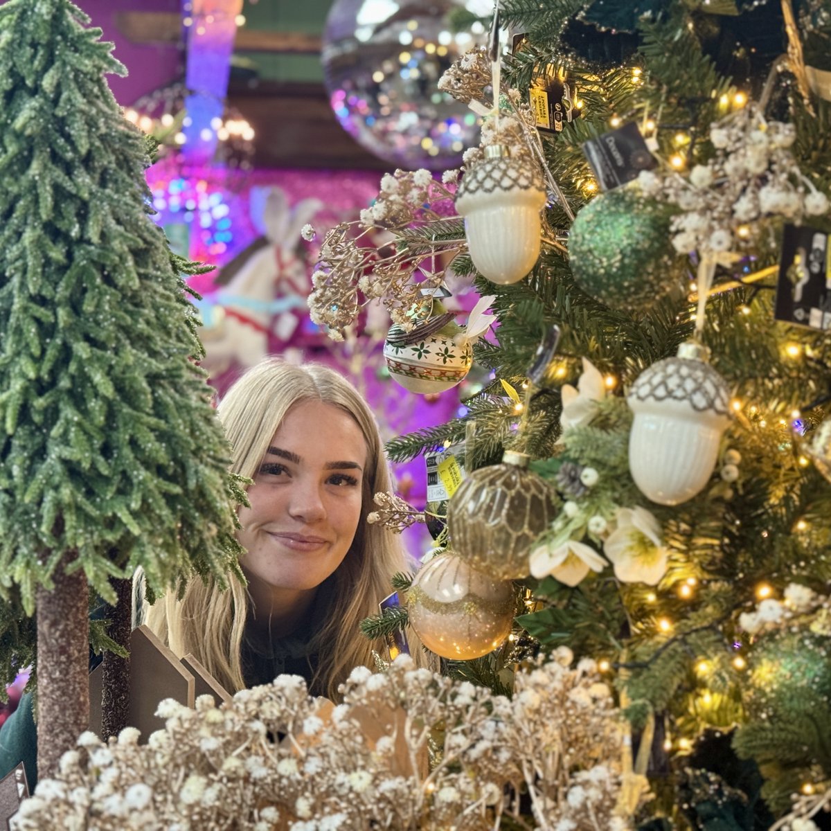 'Twas the night AFTER Halloween - and that means Christmas is LESS THAN 2 months away!! 🎄