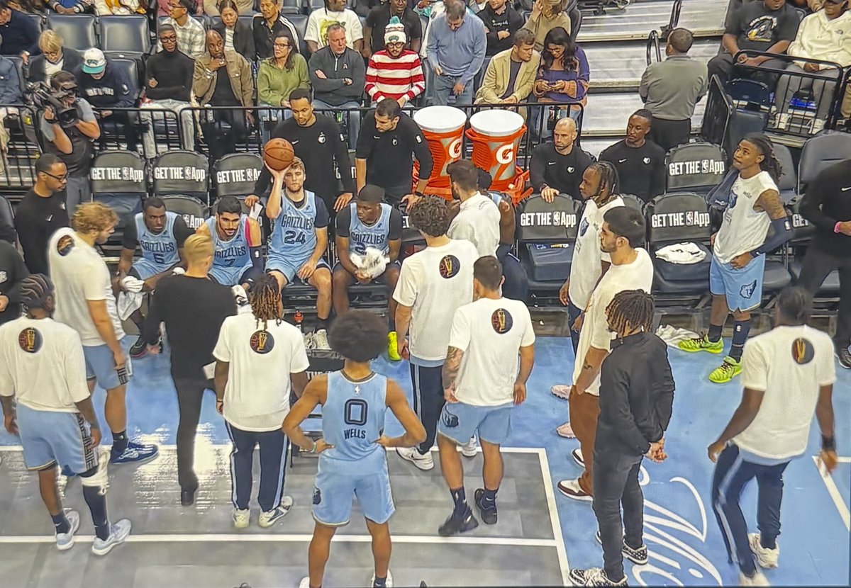 JA MORANT TAKASLANABİLİR