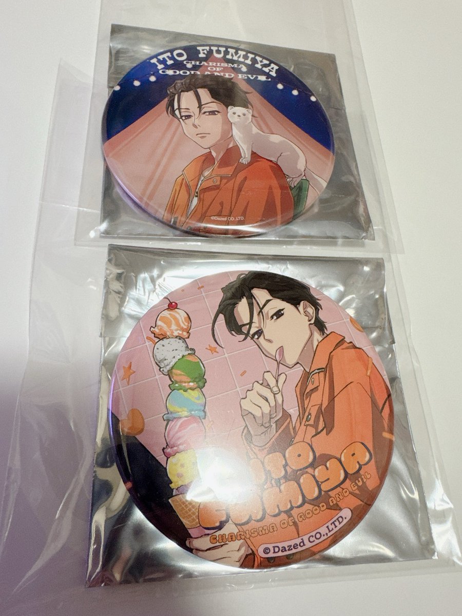 LEM_transaction's tweet photo. 【譲渡希望】
カリスマ 缶バッジ

譲┊2周年 ジャンボリーツアー ふみや

求┊2点で¥1000+送料
（+手数料でメルカリorラクマ経由可能）

他にもカリスマ譲渡ポストあり、検索からでも大歓迎です。 https://t.co/tqA7EkFGh3