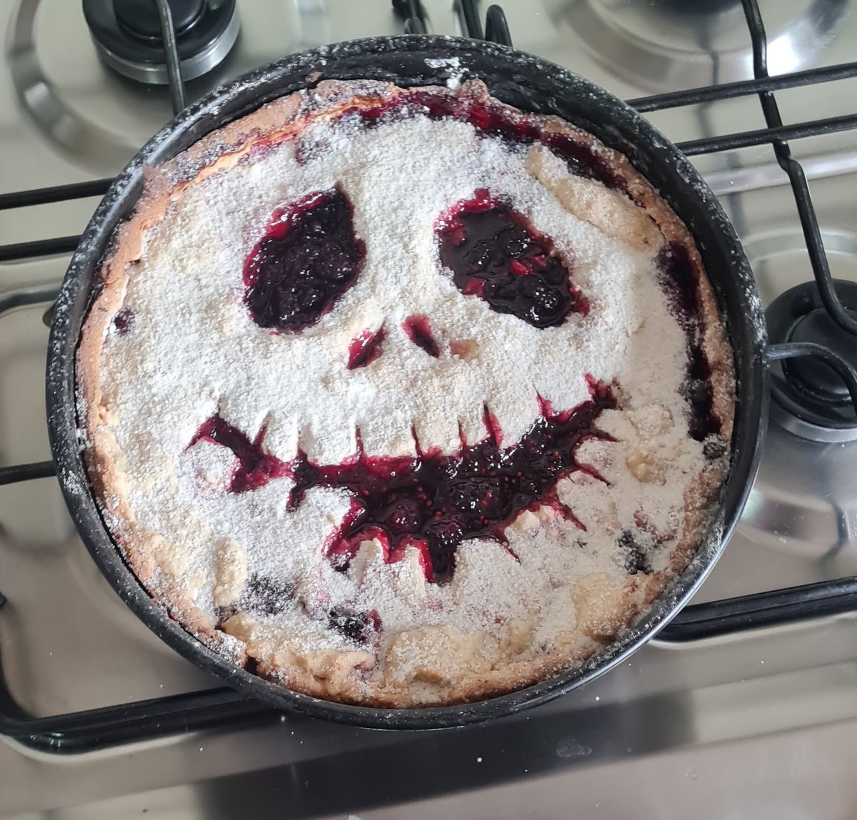 saintccil's tweet photo. Obrigado pela receita @carrilholuna ficou meio feio mas está uma delícia https://t.co/VZaFTYw33N