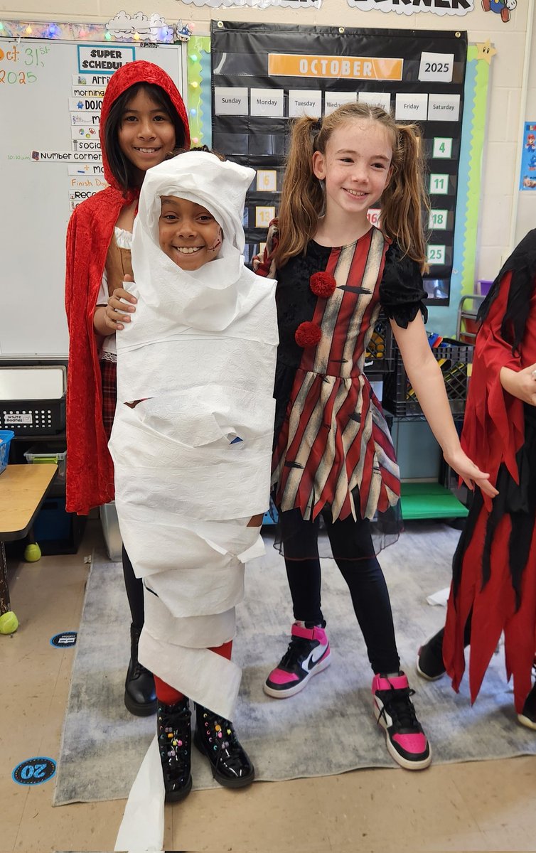 Ms.Manzo☀️👩🏼‍🏫 (Alyssa Manzo) tweet media