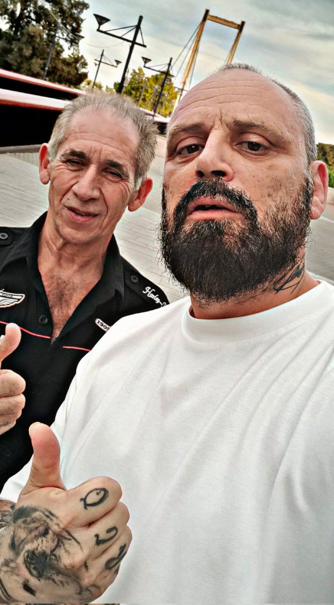 RicardoDiezbox's tweet photo. Hay visitas que huelen a casa, a familia, a raíces. Así me siento cada vez que viene a verme mi maestro José Luis Pepiol !!! 🥰🥰🥰
#R10BoxingStudio #Boxeo #Boxing #KickBoxing #FullContact #DeportivoShaolin #RicardoDiez #JoseLuisPepiol #Gandia https://t.co/Hdz29pK8mB