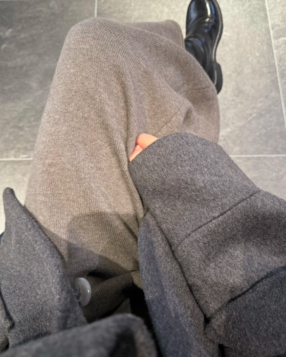 obulirajs86's tweet image. Feeling cute today 🌸💁‍♀️
Might take 500 photos for no reason 📸😆