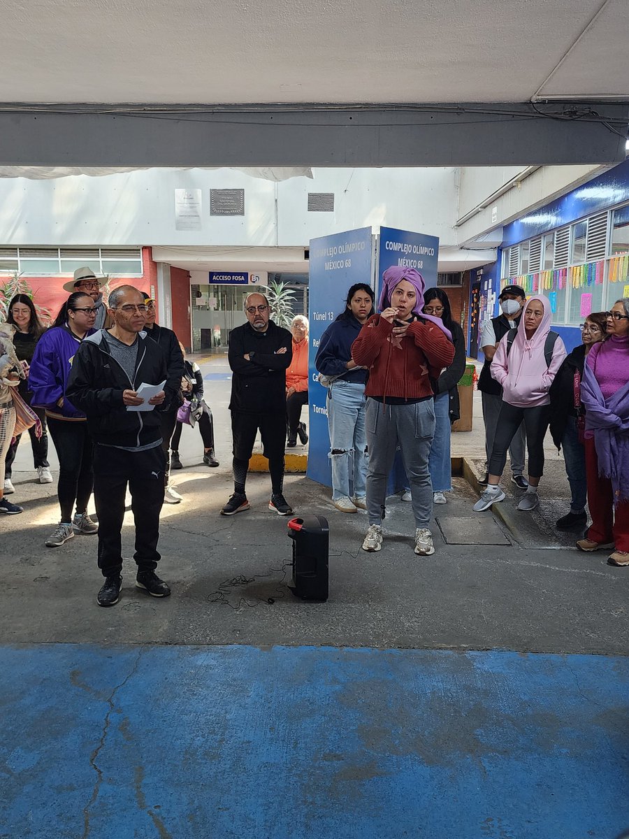 IrisGarTe's tweet photo. @LuisMendozaBJ Hoy 1 de noviembre 2025 reinicio de actividades acuáticas con usuarios denunciando malas condiciones del agua, niños con ojos muy rojos @BJAlcaldia ... @ClaraBrugadaM nos apoyas??? Nos siguen cobrando por un mal servicio #benitojuarezdemalenpeor https://t.co/SunmZbXhTl