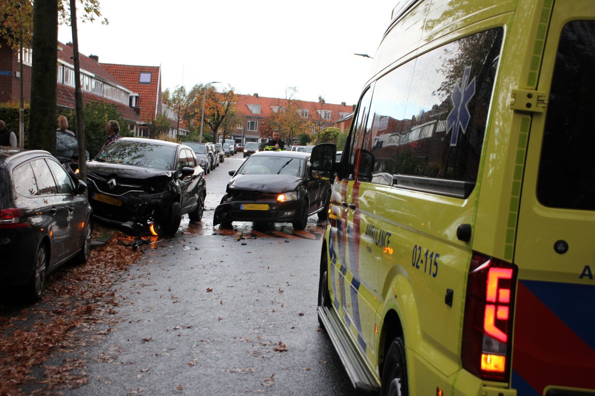 112 melding Flinke schade bij ongeval in 30km zone Leeuwarden