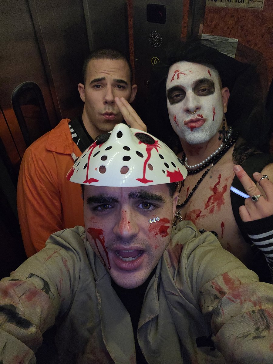 metagiorg0s's tweet image. 27 en cada pata