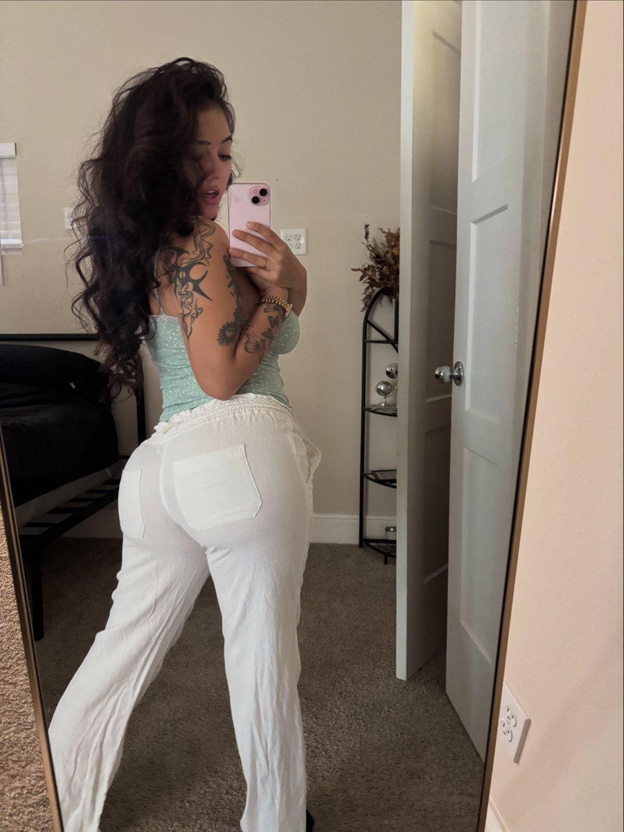 stacktwtts's tweet image. Happy weekend 🥰❤