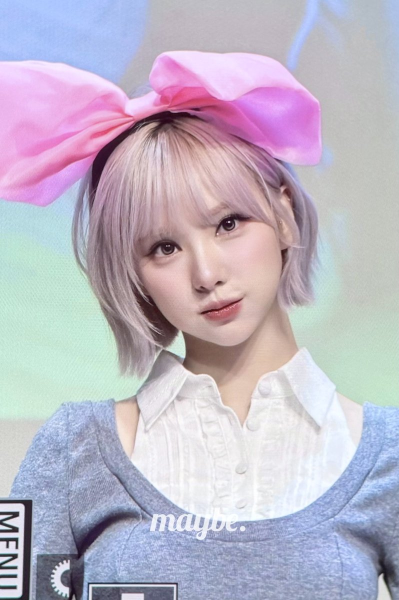 maybe_jeb's tweet image. 251101 #비비지 #VIVIZ #은하 #EUNHA