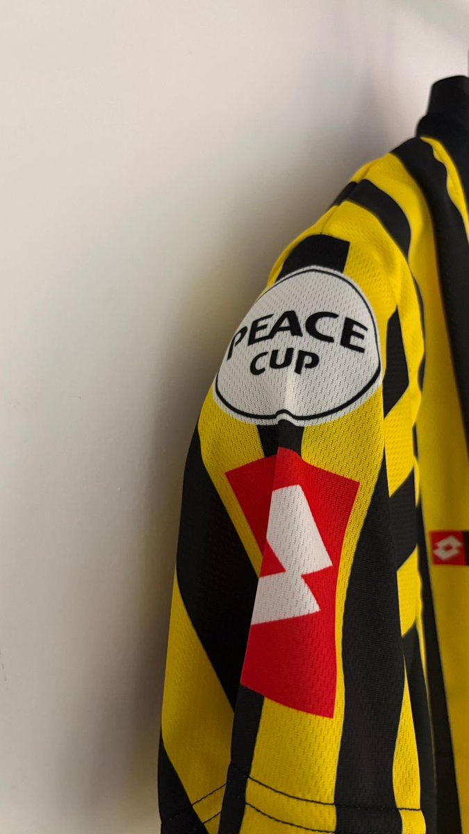 عودة #الاتحاد التاريخية من 4-0 لـ4-4 بـعشرة لاعبين؟

شخصية وهيبة تذكرنا بـزمن الاتحاد الجميل والتاريخي

قمصان الاتحاد "التسعينات" + قميص 2009 نــور 💛

متوفر في متجر ( تكتيك ) .. فخامة تليك بك 🫵🏼✅

tactic-store.com