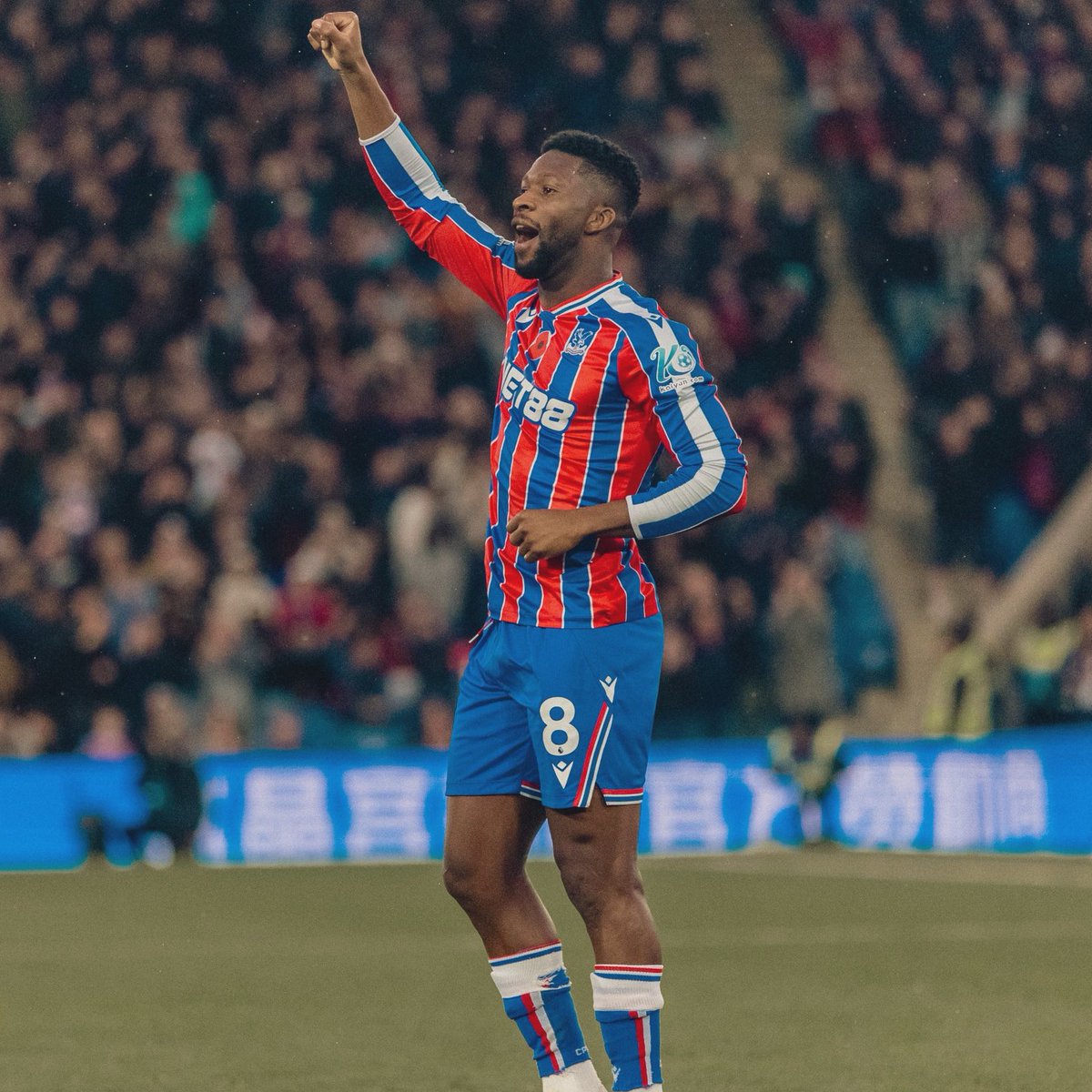 Jefferson Lerma, decisivo contra el Brentford en el balón parado:

-Asistencia de cabeza a Mateta en el 1-0.
-Catapulta para generar el 2-0.