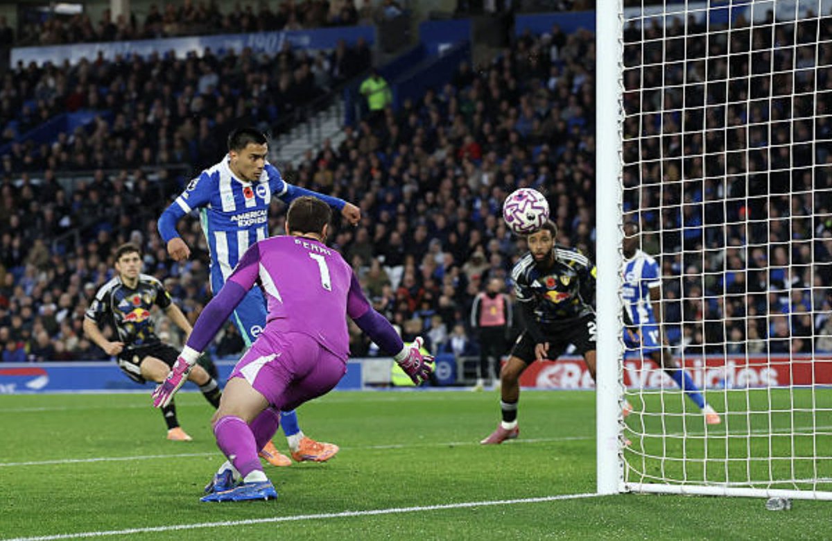 LUFCDATA's tweet image. LANDMARK: Leeds have played EIGHT consecutive away league games without scoring a goal against a single opponent for the very first time in our history. 

Congrats, lads. #LUFC