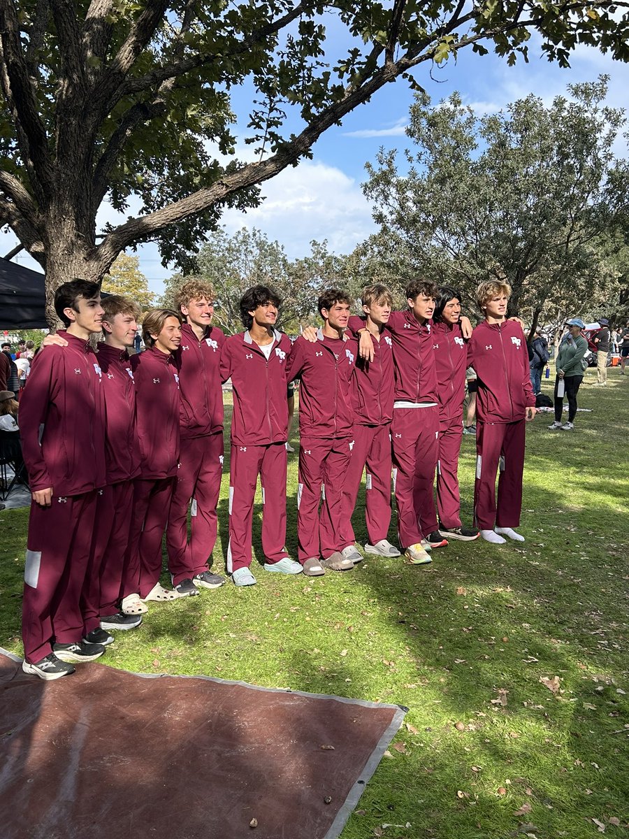 Andrew Esparza 6th place in the UIL conference 6A XC State Meet.  The Dragons as a team finished 6th overall