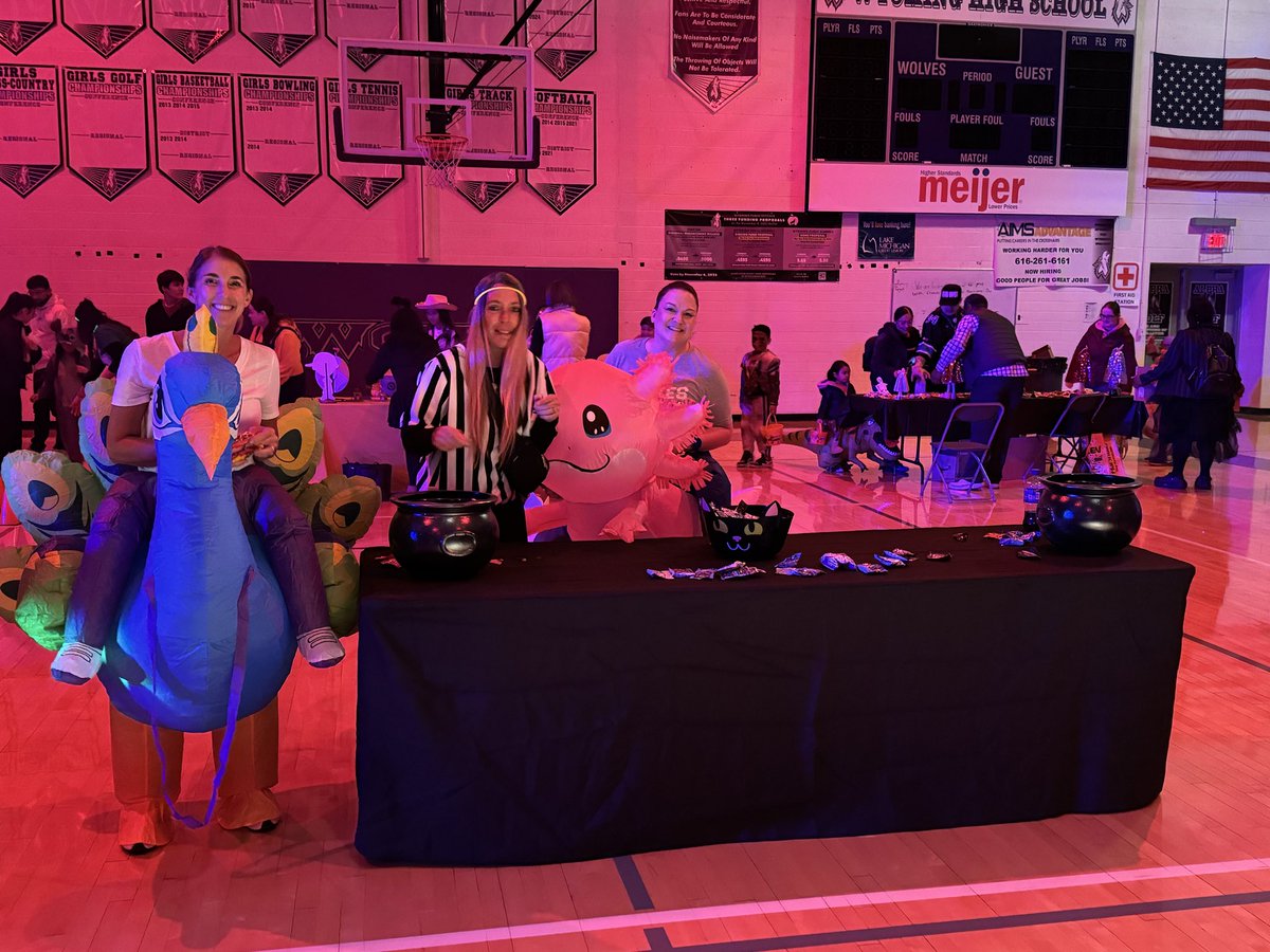 WyomingWolves's tweet image. Trick or Treat at Wyoming High school. Sat.  Nov. 1st. 12-3pm. This is Fantastic Fun!