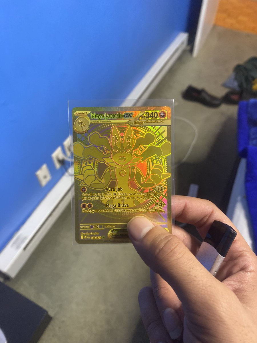 BillyLatham01's tweet photo. Wow I just pulled a gold mega lucario ex 😭 https://t.co/RJOfTAa0PT