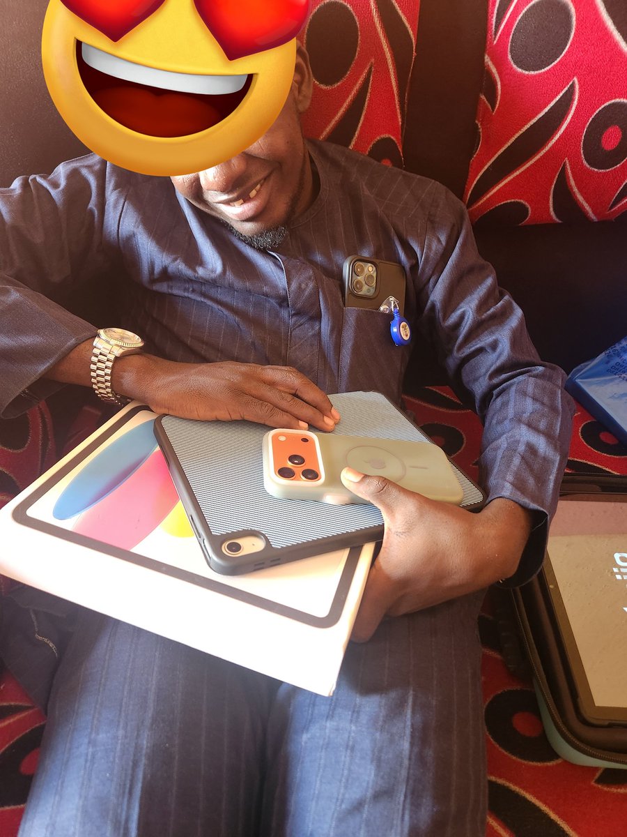 comradephones's tweet photo. IF you can't come, just give me the location. 

I go deliver 💯📌 Payment on delivery. 

Shop B12b Second Gate second Block beside SKmoneysmartphones Heart Plaza mararaba Abuja. 
08084288915
#comradephones #Abujavendor #iphone https://t.co/H00oh3ZAhe