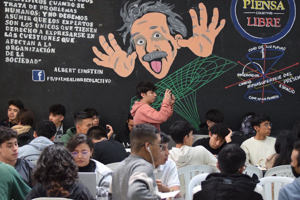 Ciberpazcolombi's tweet image. 📍Desde las 8:00 a.m., la Universidad Distrital nos abrió sus puertas para recibir a más de 250 jóvenes de diferentes regiones y diferentes localidades de #Bogotá, listos para crear soluciones digitales con impacto social.
#CiberPaz #MinTIC ✌🏼