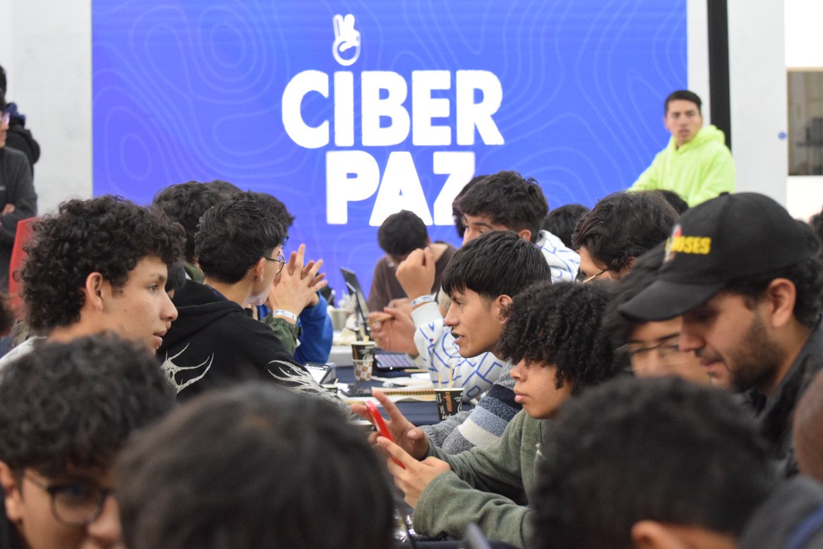 Ciberpazcolombi's tweet image. 👉🏼Durante la mañana, los equipos trabajaron en propuestas que abordaron temas como:
🚦Movilidad urbana
🌱Medio ambiente
🔒Seguridad digital
🌐Inclusión tecnológica
💬Derechos digitales
#HackatónCiberPaz