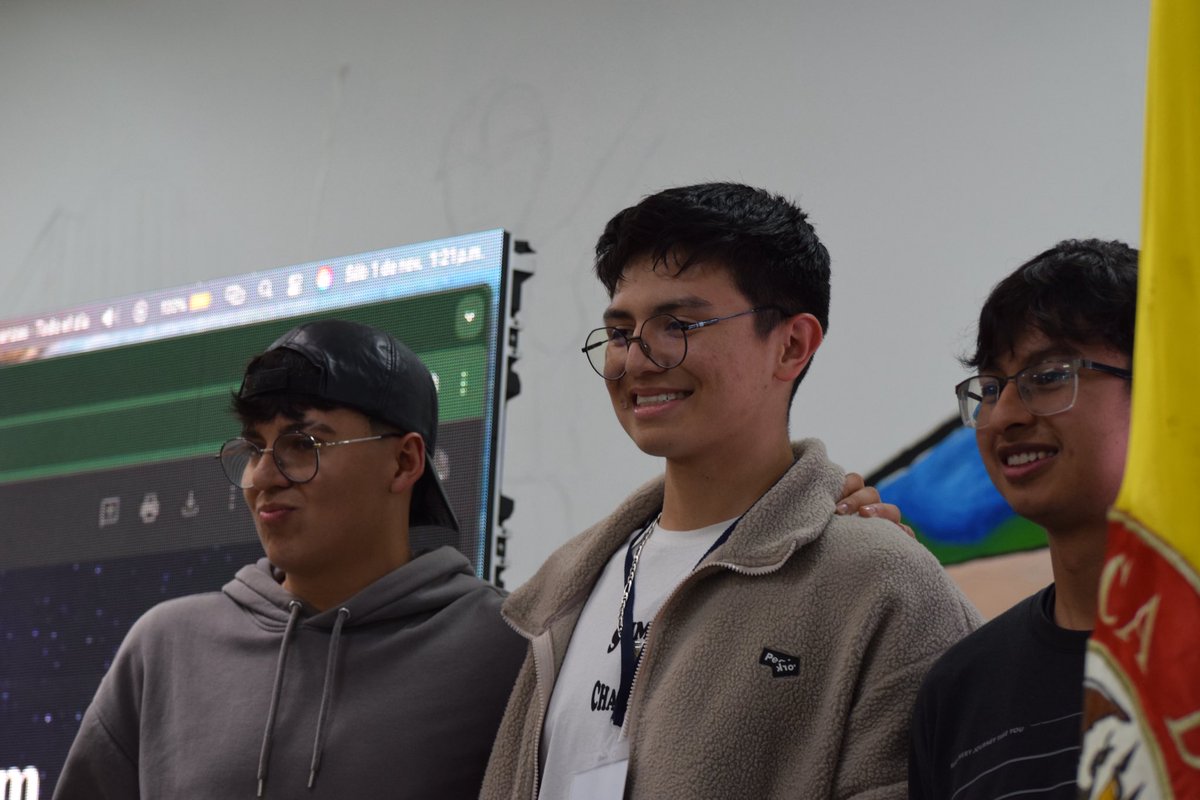 Ciberpazcolombi's tweet image. 👏Gracias a todos los participantes, mentores y aliados que hicieron posible esta jornada.✌🏼
Bogotá se suma al mapa de las ciudades que construyen paz con tecnología. 
#MinTIC #CiberPaz #HackatónCiberPaz