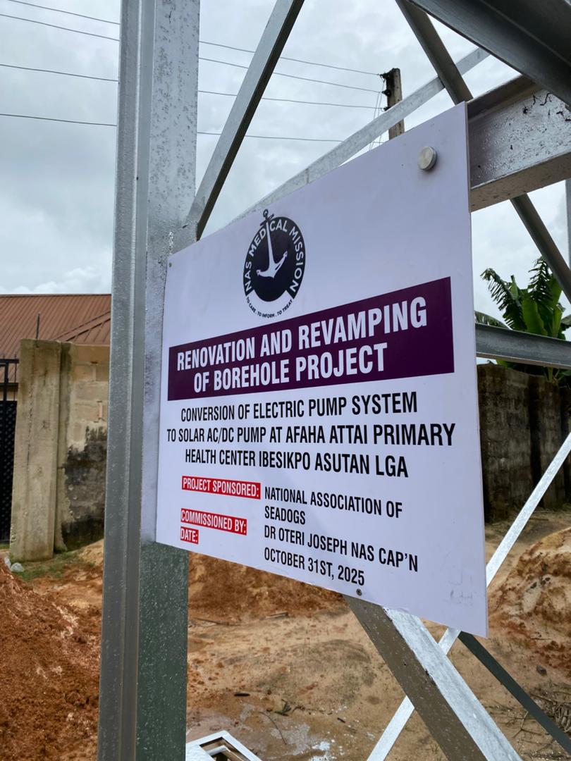 NASPC1952's tweet photo. As part of activities during its quarterly Working Council meeting in Akwa Ibom State, the National Association of Seadogs (Pyrates Confraternity) rehabilitated an abandoned solar-powered borehole in Ibesikpo Asutan Local Government Area of Akwa Ibom State.

NAS Capoon - Dr Joseph Oteri, and members of the association, were on hand to underscore NAS/PC's decades-long commitment to humanitarian service, public health promotion, and community development, especially in underserved rural communities across Nigeria.
#NASPC1952 
#ForHumanisticIdeals