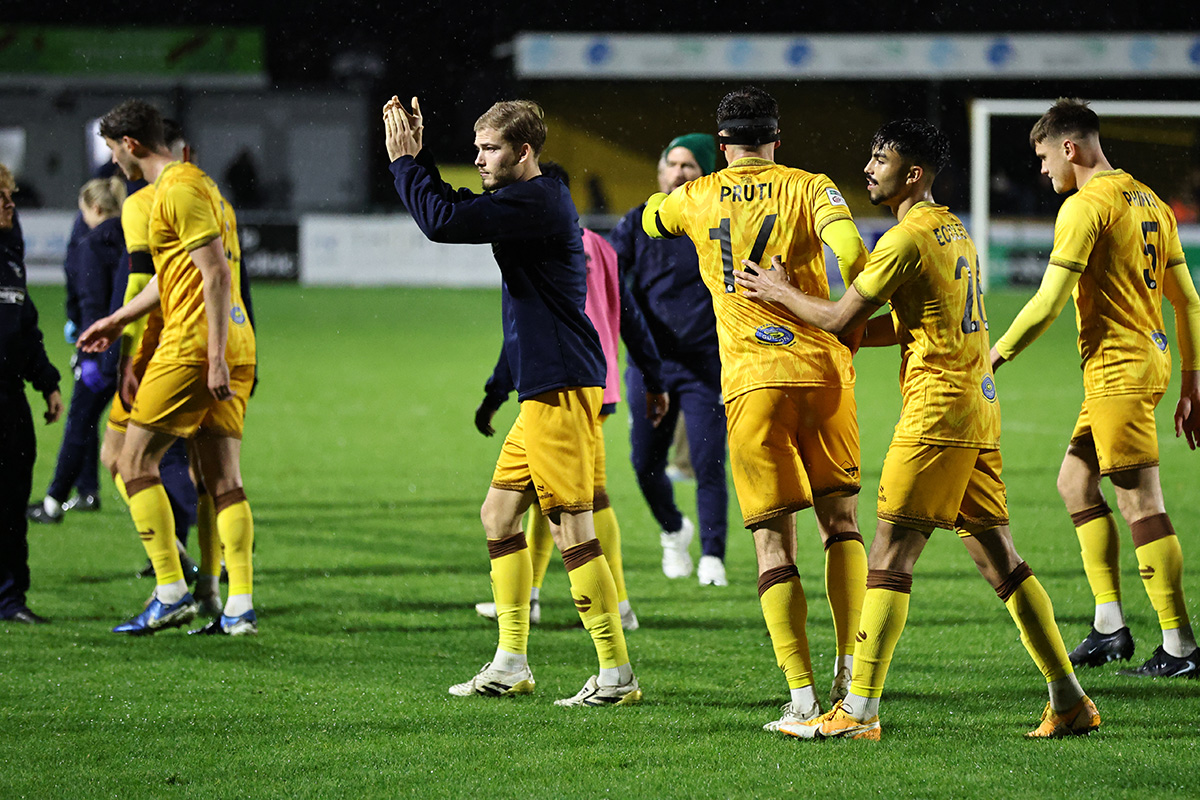 suttonunited's tweet image. Thank you for being with us all game, U&apos;s 👏

See you back at The VBS on Wednesday 💛