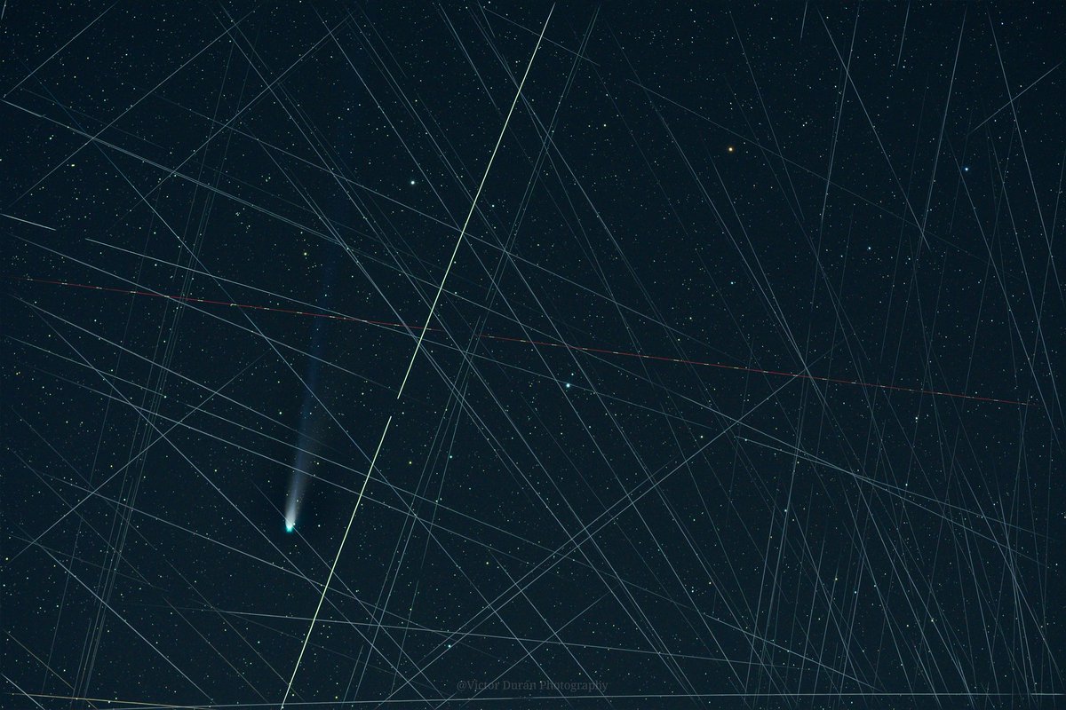 Cometa C/2025 A6 Lemmon desde La Muela (Zaragoza-Spain)
📸 27/10/2025

La tercera imagen con satélites y aviones 😓😓😓

<a href="/esa_es/">ESA España</a> <a href="/PlanetarioMad/">Planetario de Madrid</a> <a href="/esa/">European Space Agency</a> <a href="/apod/">Astronomy Picture of the Day</a> <a href="/eltiempo_atv/">Aragón TV El Tiempo</a> <a href="/JAtanackov/">Jure Atanackov</a> <a href="/CarlosDezaDeza/">Carlos Deza</a> <a href="/Eurekablog/">Daniel Marín</a> <a href="/PepeChambo/">Pepe Chambó</a> <a href="/Vincent_Ledvina/">Vincent Ledvina</a> <a href="/meteo_aragon/">Meteo Aragón</a> <a href="/AEMET_Esp/">AEMET</a> <a href="/ExoPlanetascom/">EXOPLANETAS Noticias de Ciencia y Tecnología</a>