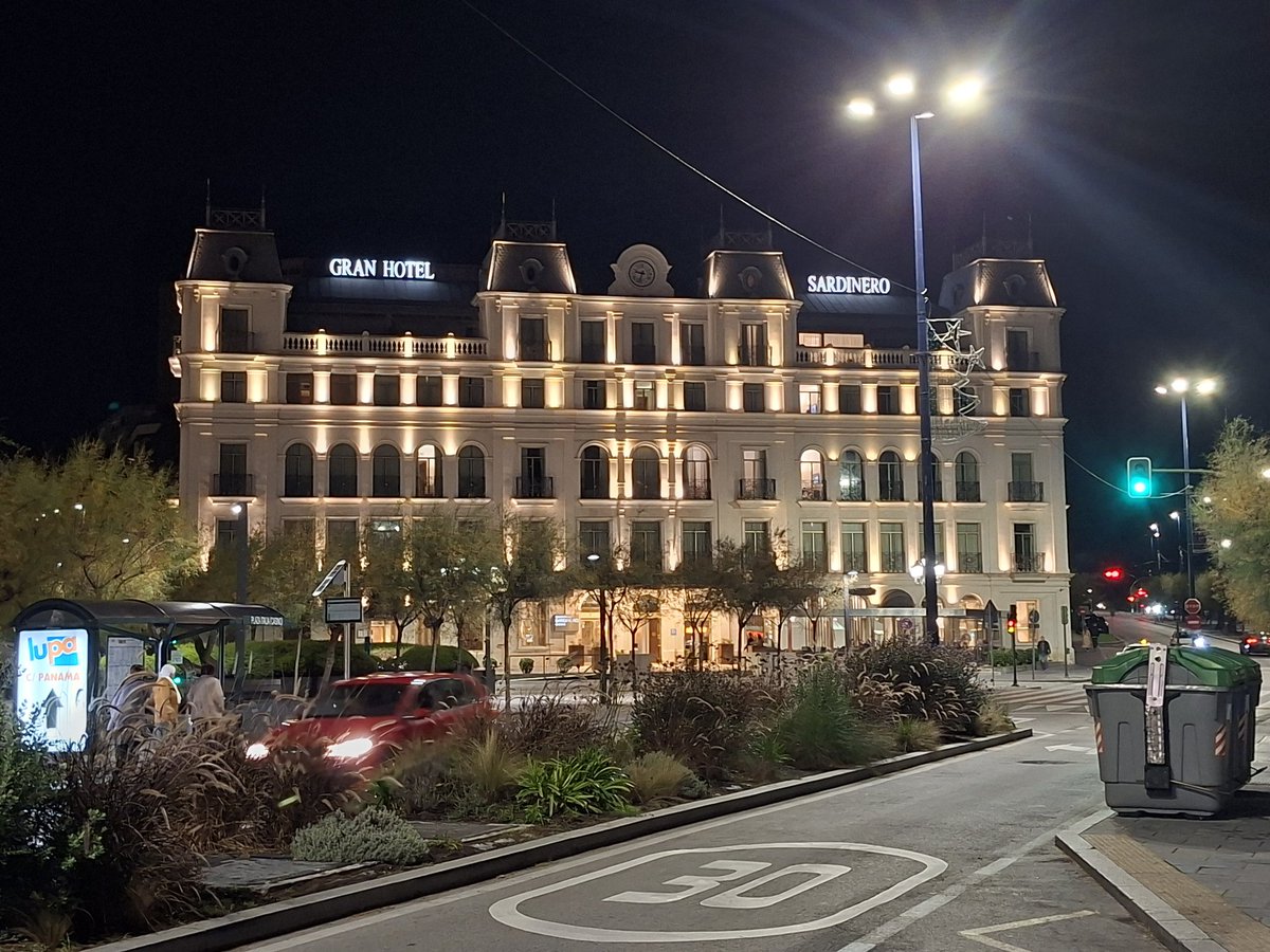 tinirocio72's tweet photo. Maravilloso!!
#Santander
#Cantabria
#Hotel
#Sardinero
@Norihouse https://t.co/fJd4lA5UOI
