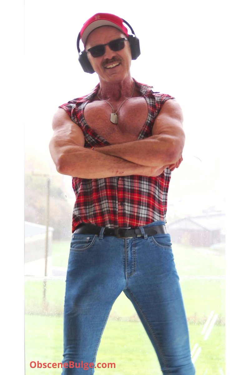 I look like I jumped out of Tom's artworks... 

Does it look too gay?

#ObsceneBulge #TomOfFinland #Bulge #GayFantasy