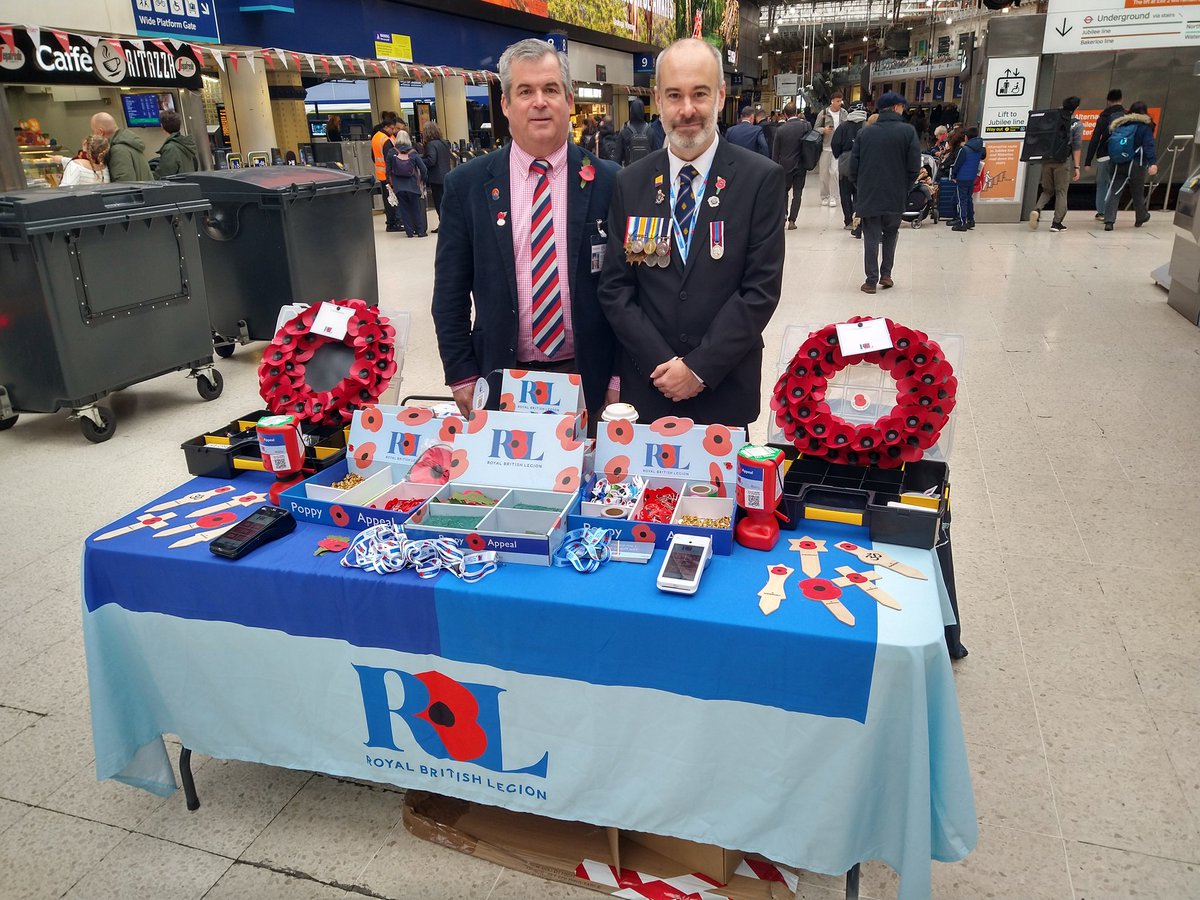 hmsstrongbow's tweet photo. Collecting for @PoppyLegion in Tonbridge, Waterloo, Charing Cross, and Hartfield. Great people who volunteer alongside me and hundreds of people donating. I've spoken to people from as far afield as Australia, USA, and Singapore. Some very exciting days ahead. Lest We Forget. https://t.co/WyFRbUQ8iW