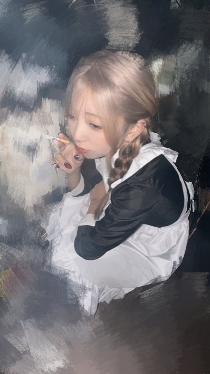 ⚠️自我です⚠️
今年のハロウィンはメイドさんでした~^_^
裏側感出てる写真撮りたくて、お友達に頑張ってもらいました、、ありがとう🥲🫶🏻