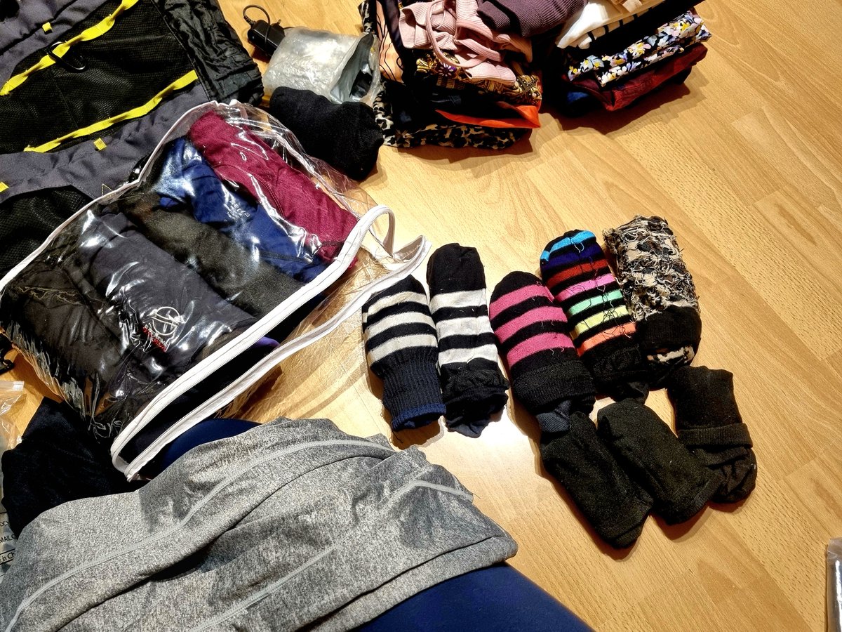 thereal_jayhay's tweet image. Yup, it&apos;s that time again.. packing for #fieldwork

Most important? Enough leech socks to survive 6 weeks in the #Borneo #Jungle 🪱🌳🧗‍♀️

Stay tuned 🤘