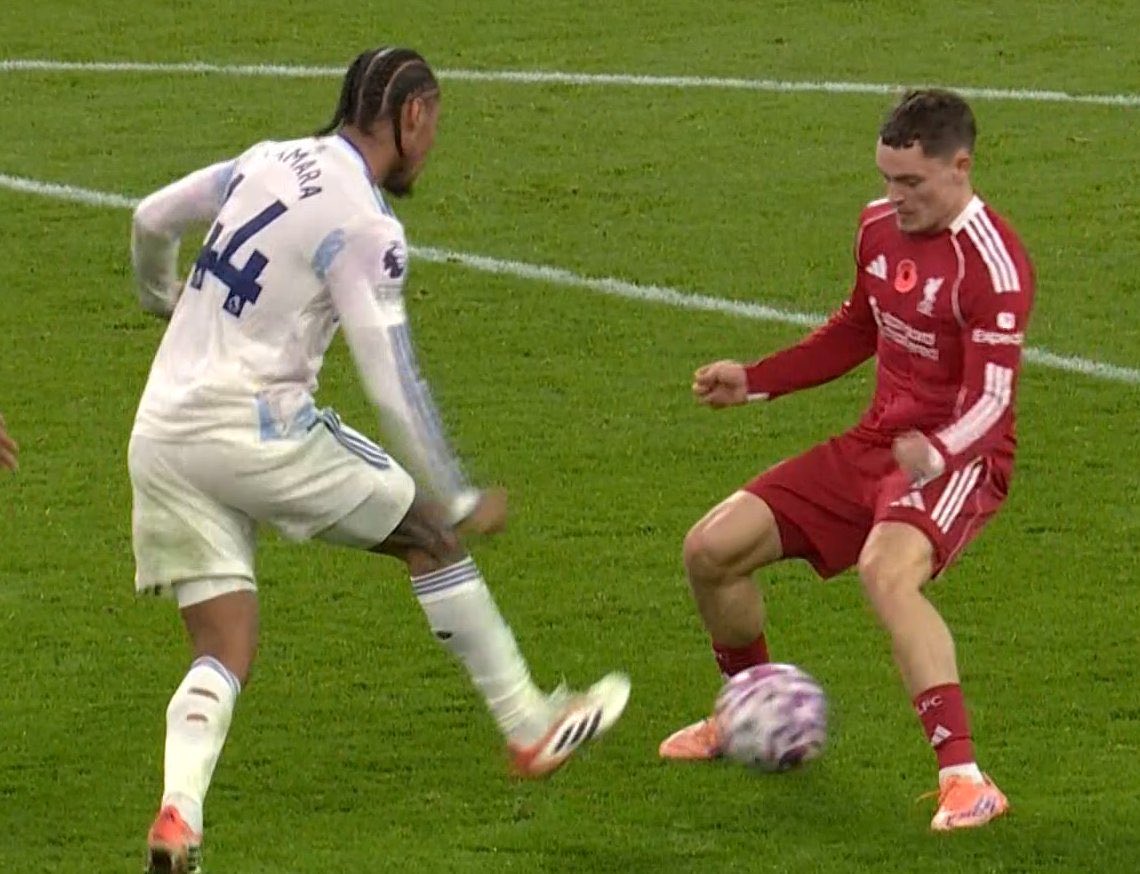 Kamara that was filthy 😭😭