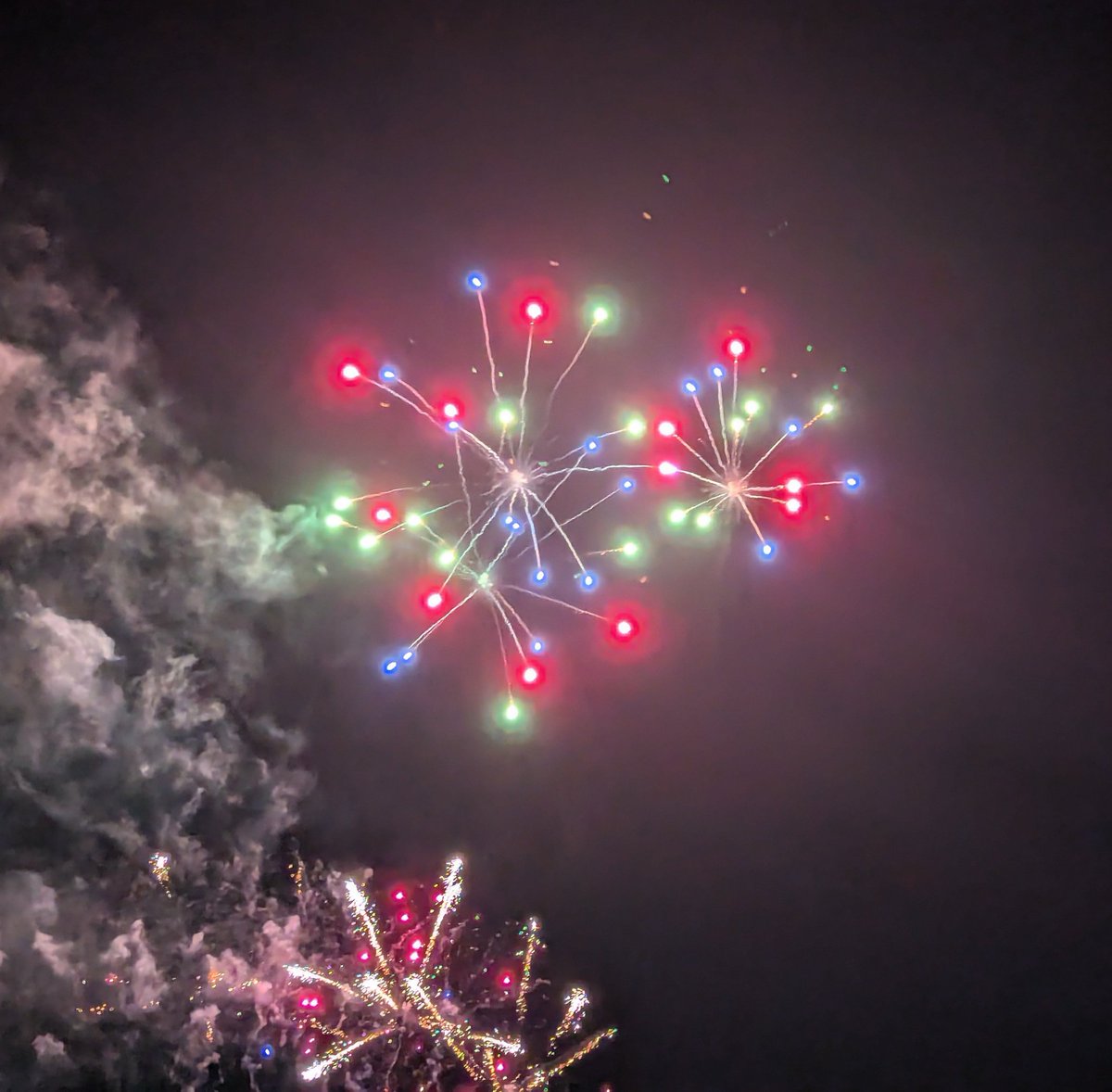 baslovia's tweet image. Great firework display at Chatsworth House this evening.